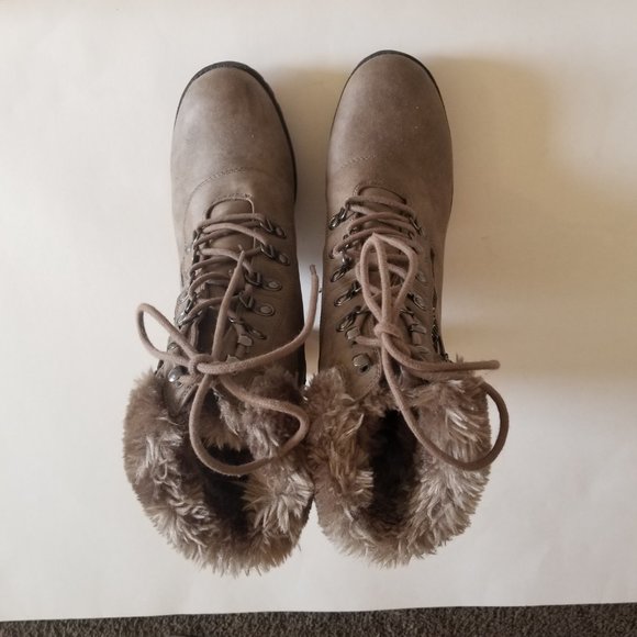 G by Guess Taupe Lace Up Faux Fur Heeled Boots w/ Zipper  size 9 - Picture 4 of 10